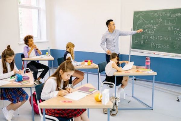 陈小琴的学历是什么